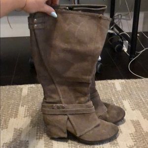 Fergie brand boots